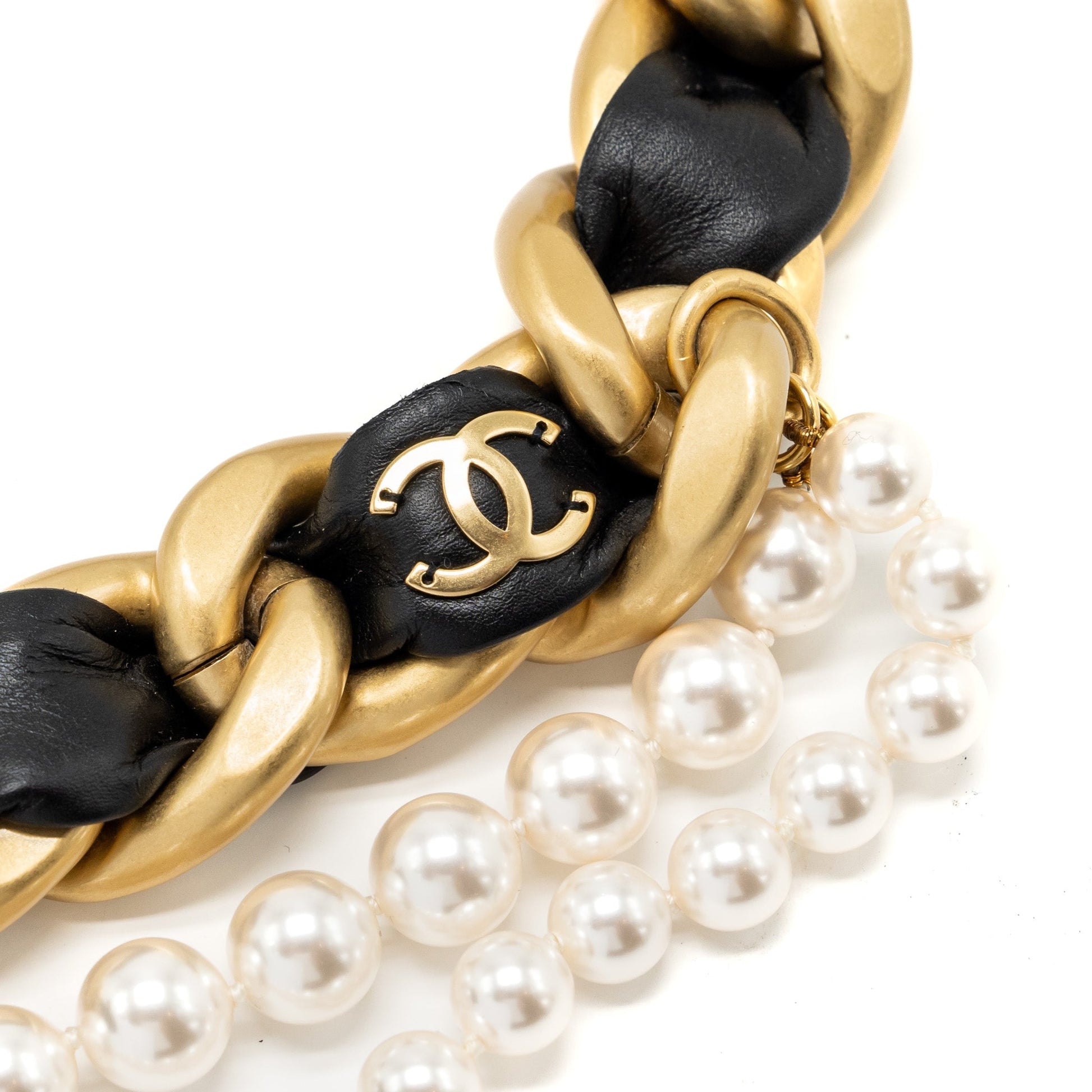 Chanel bow fancy belt pearl tone Black Gold Leather