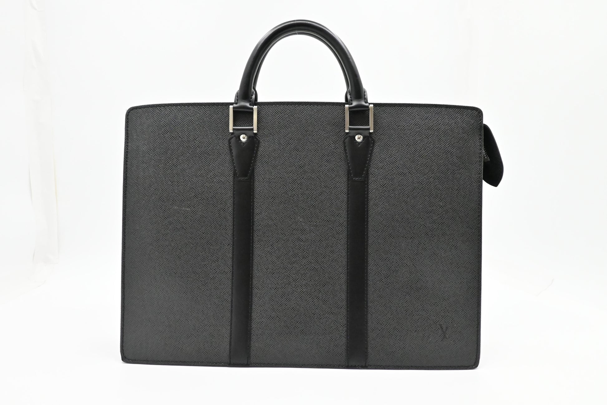 Louis Vuitton Porte Documents Rosan Taiga Black Leather Handbag