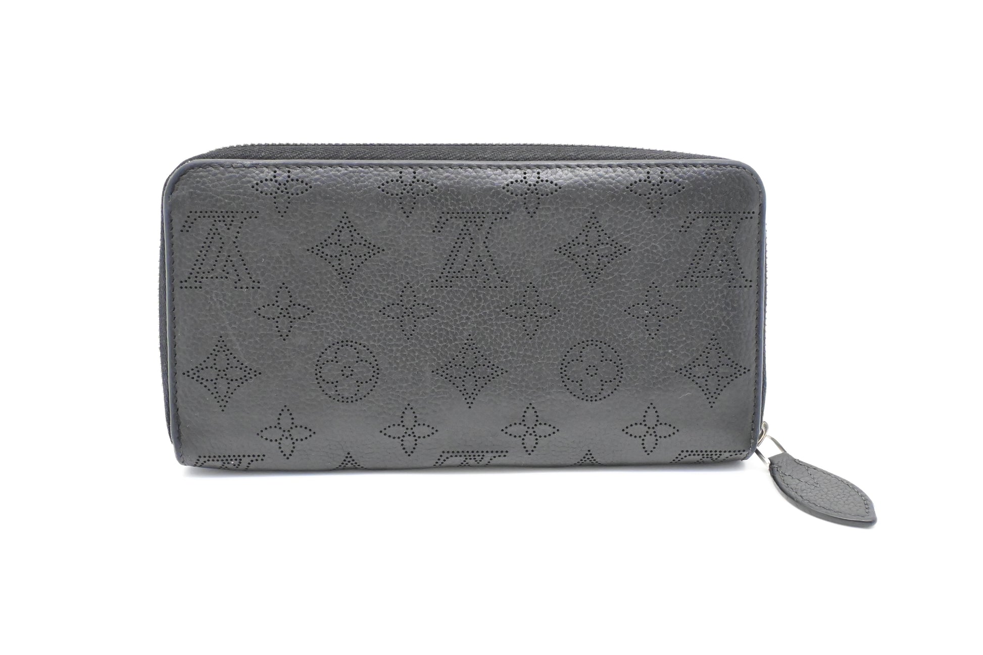 Louis Vuitton Long Zippy Mahina Leather Black Wallet Case