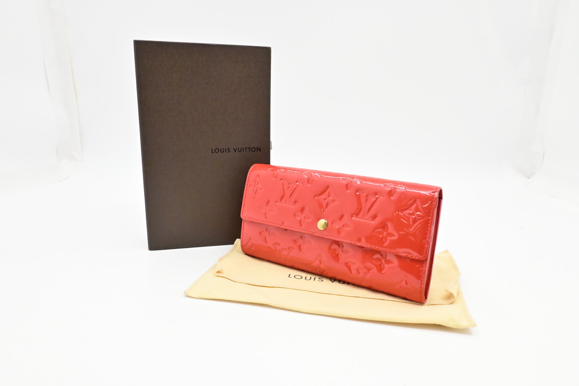 Louis Vuitton Sarah Grapefruit Leather Vernis Wallet Case