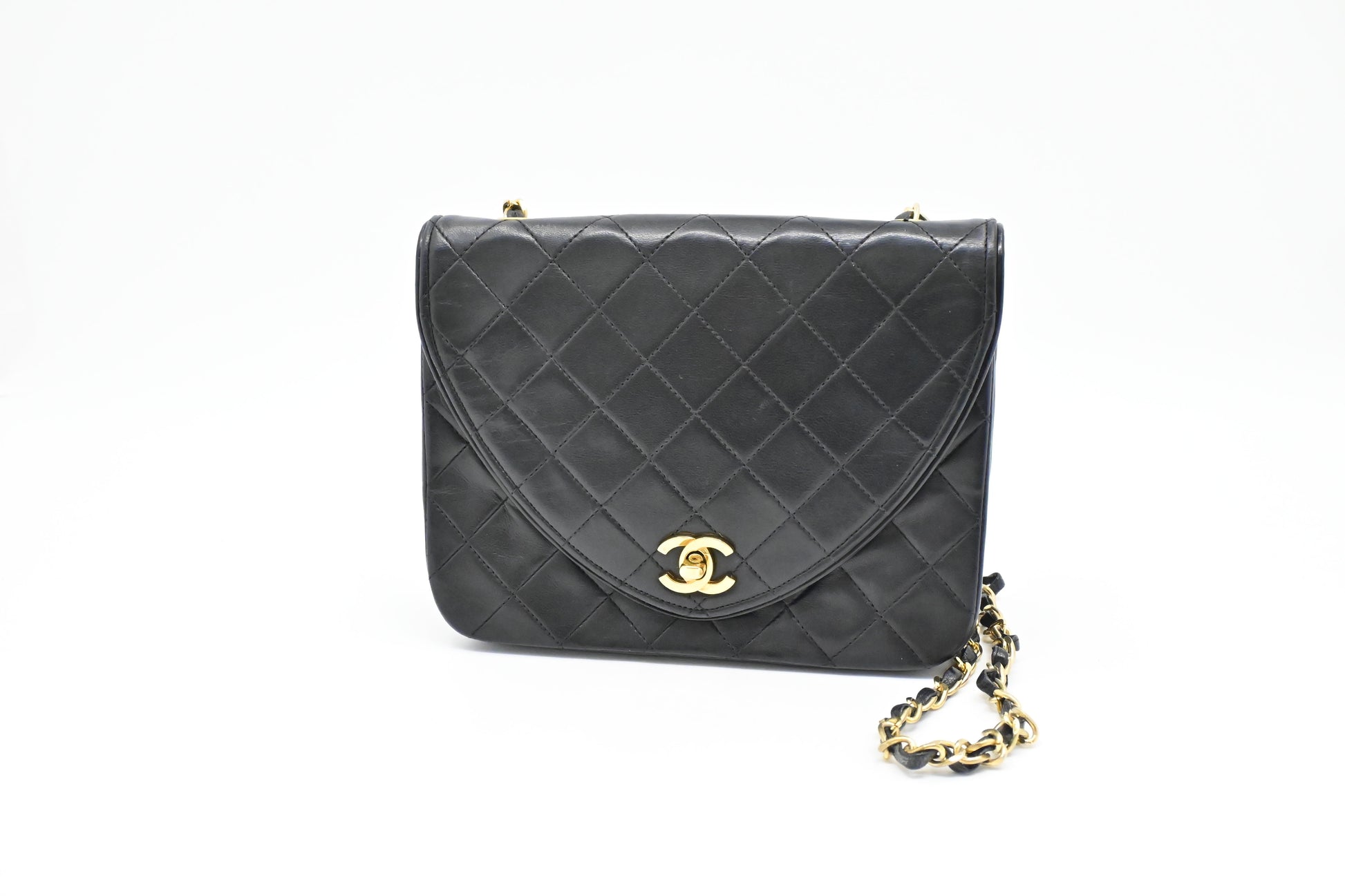 Chanel Round Flap MatelassÃ© Black Leather Handbag