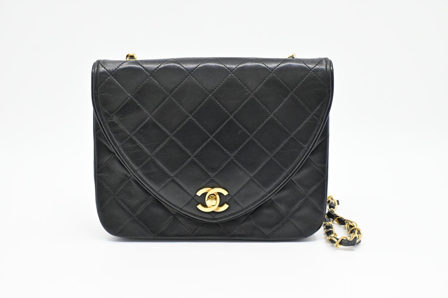 Chanel Round Flap MatelassÃ© Black Leather Handbag