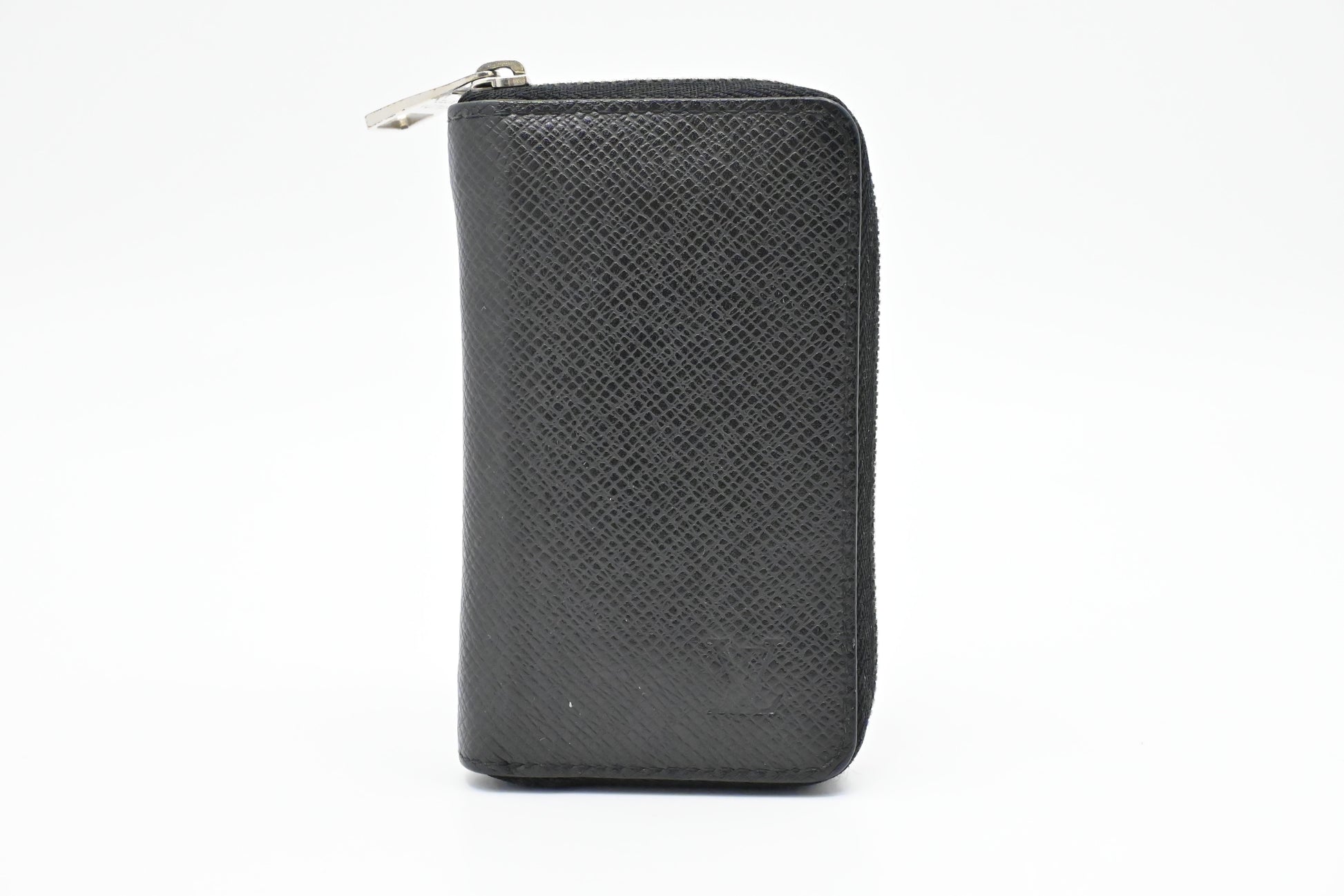 Louis Vuitton Zippy Coin Taiga Leather Black Handbag