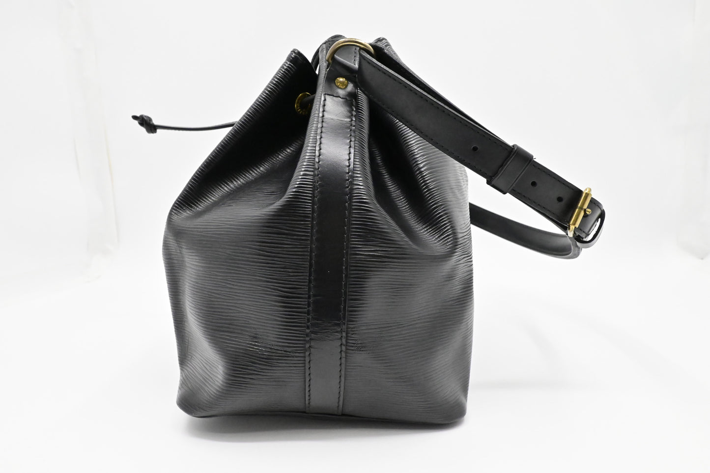 Louis Vuitton Noe Epi Leather Black Handbag
