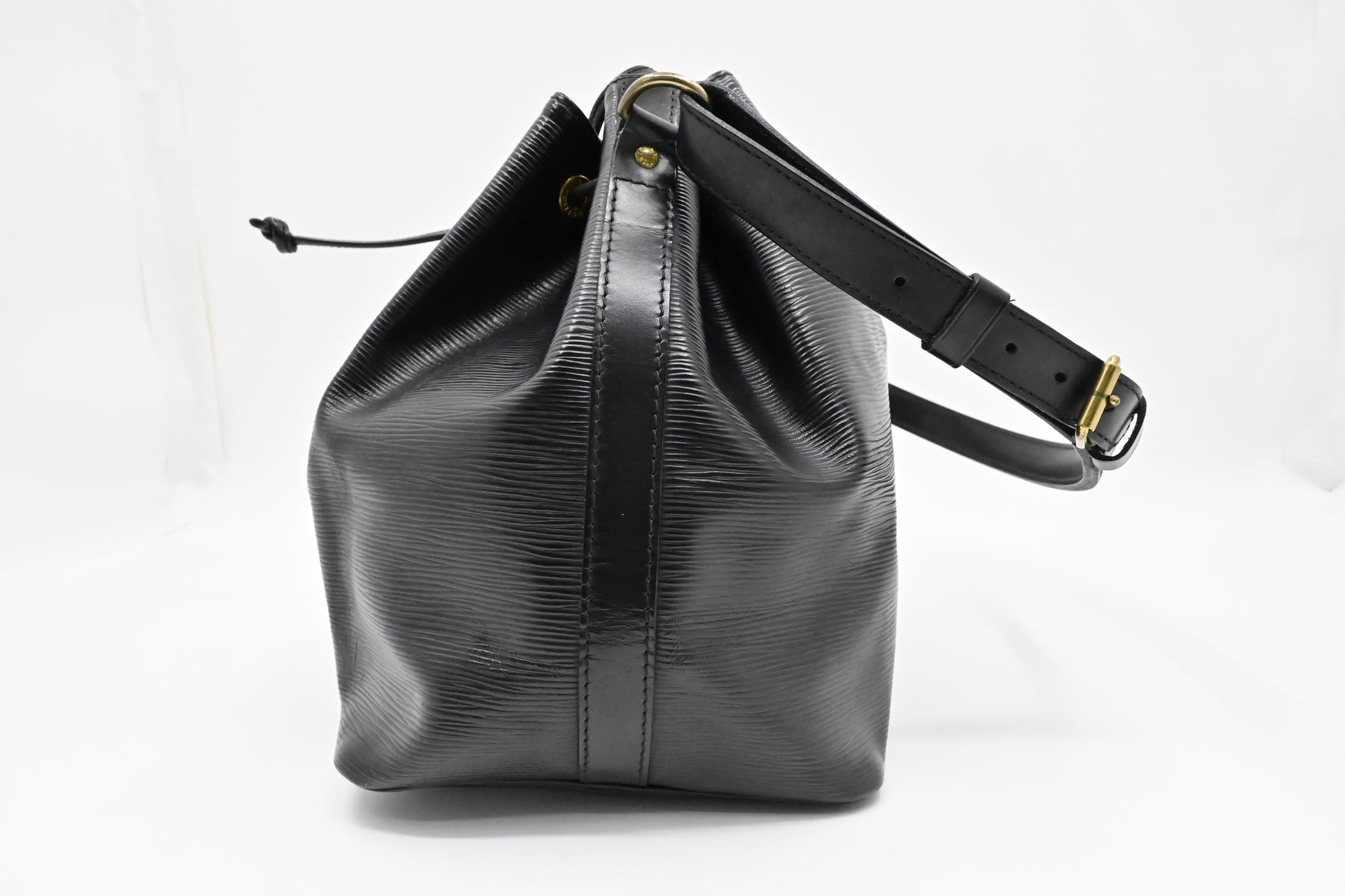 Louis Vuitton Noe Epi Leather Black Handbag