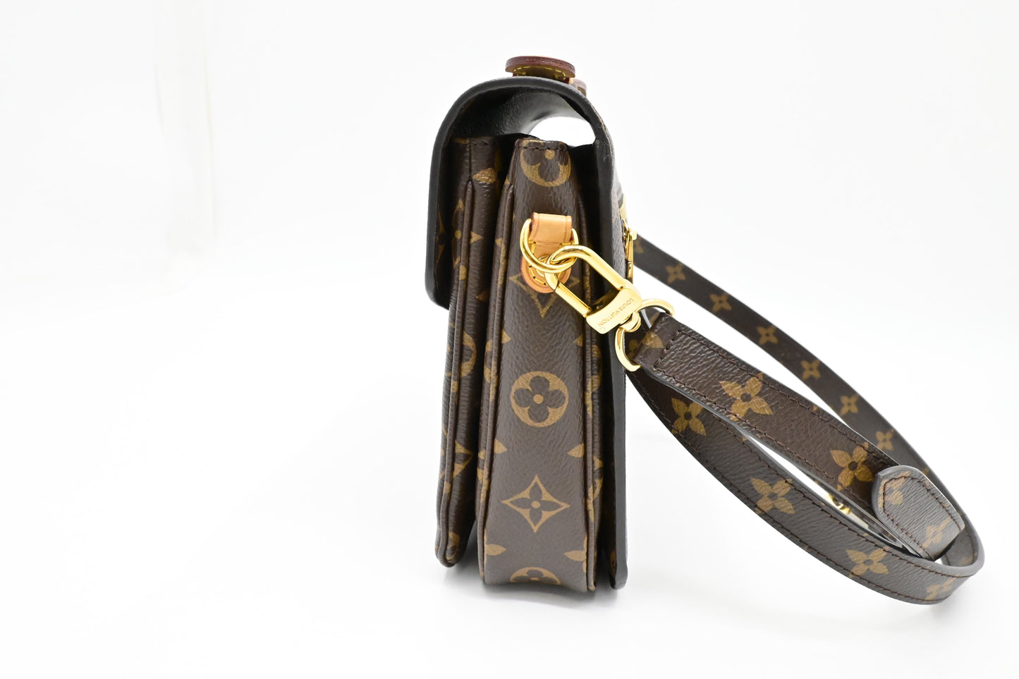 Louis Vuitton Pochette Métis Monogram Canvas Metis Clutch Bag