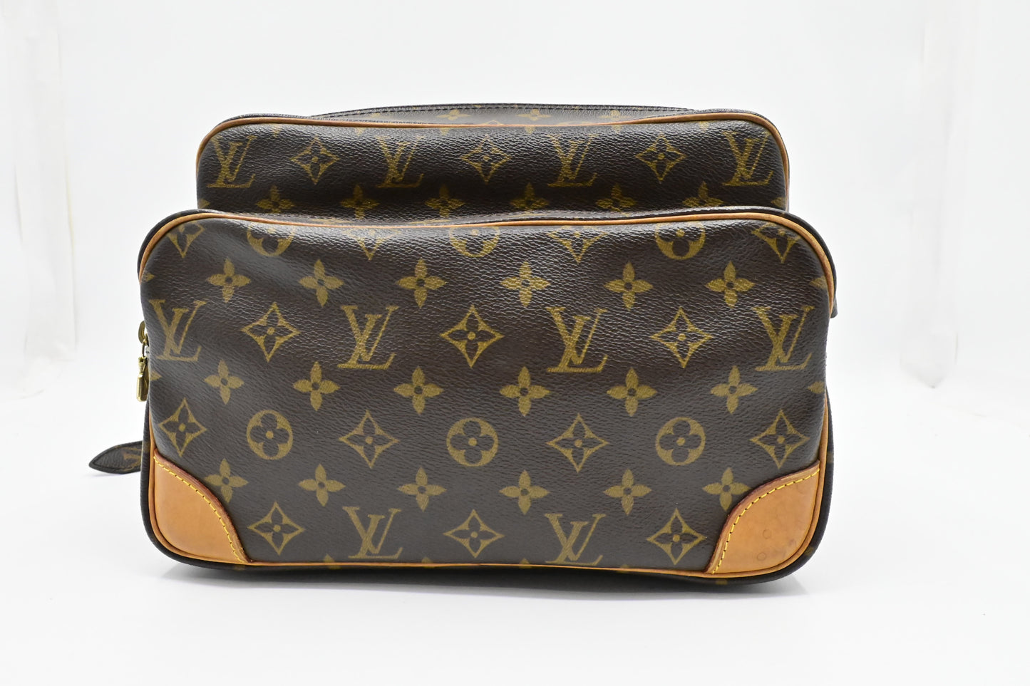 Louis Vuitton Nil 28 Monogram Canvas Handbag