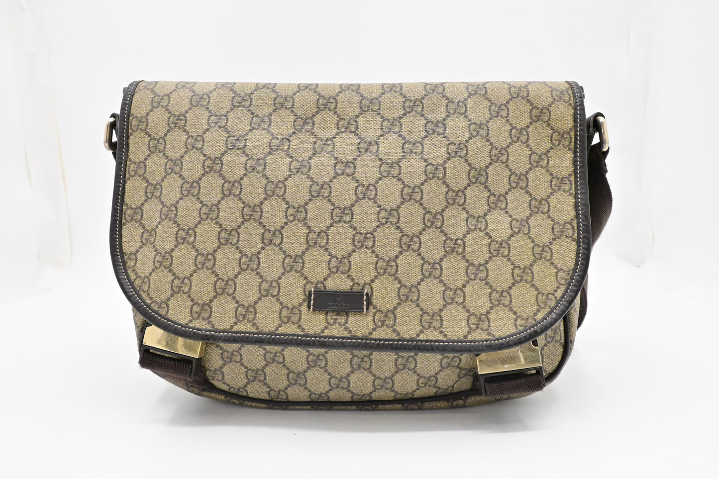 Gucci Messenger GG Supreme Canvas Messenger Bag