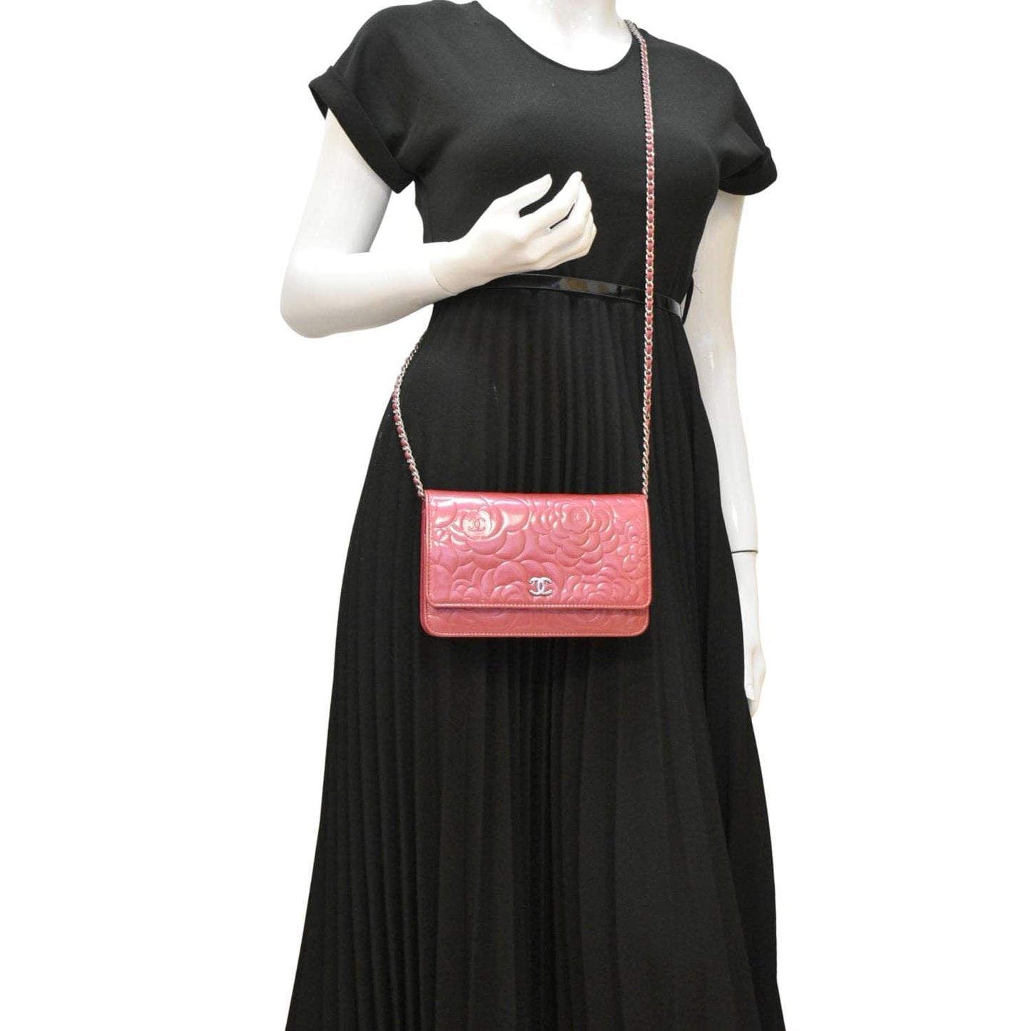 Chanel Camellia On Leather Pink Wallet Case Chain 2