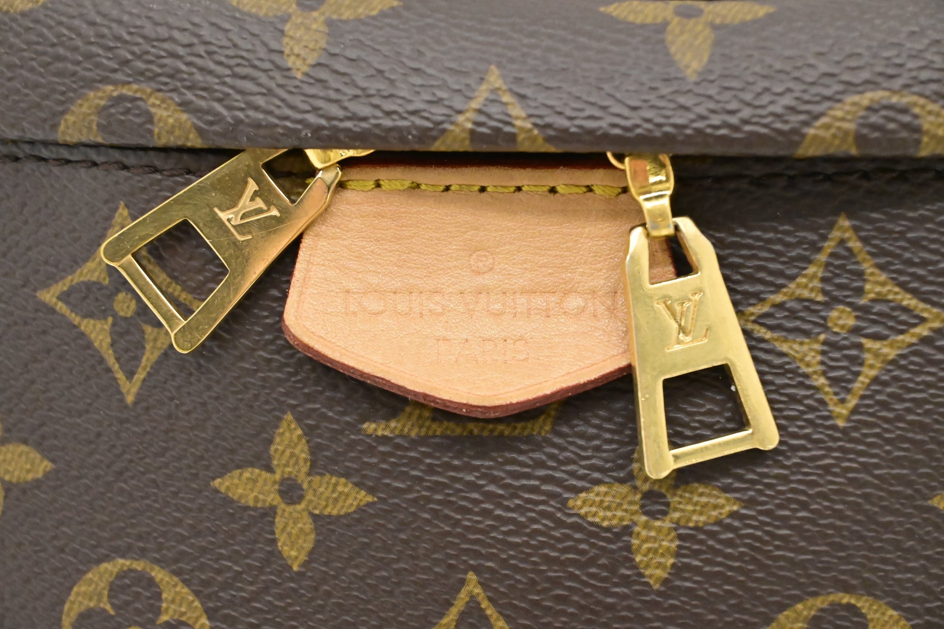 Louis Vuitton Bumbag Monogram Canvas Handbag Monogram Canvas