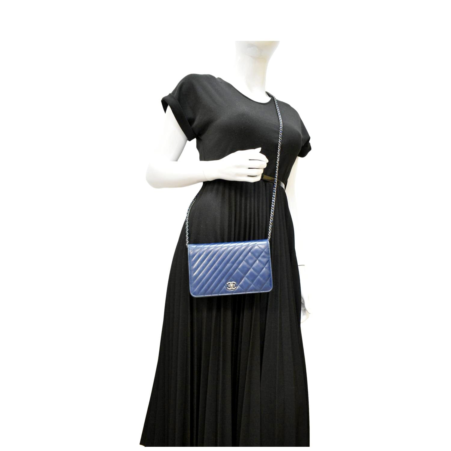 Chanel Coco Boy Quilted On Navy Leather Calfskin Blue Wallet Case