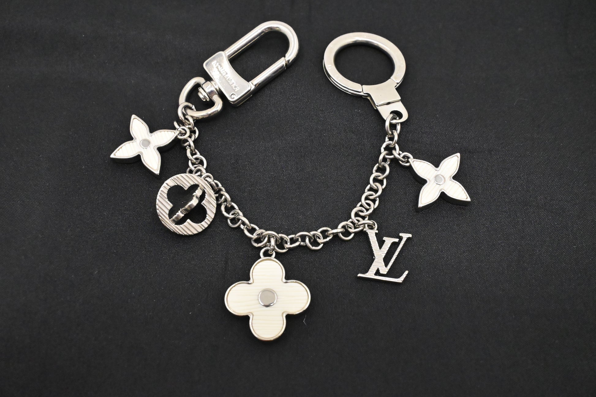Louis Vuitton Fleur D' Charm Epi Key Chain
