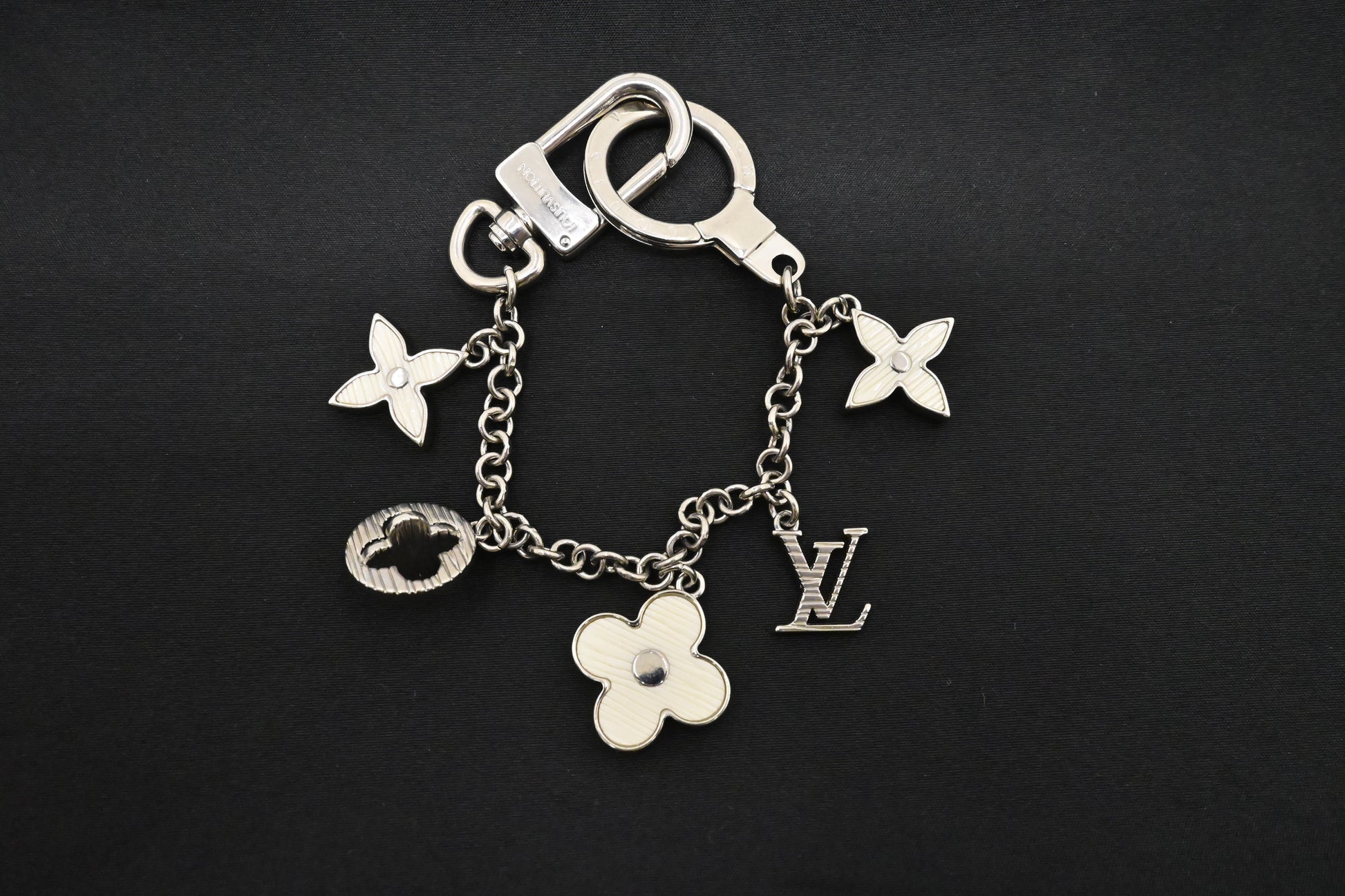 Louis Vuitton Fleur D' Charm Epi Key Chain
