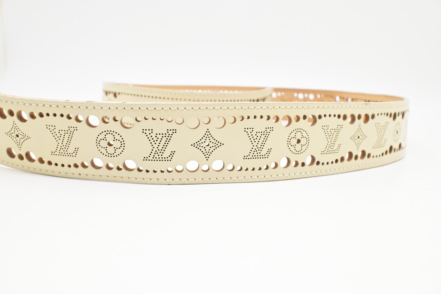 Louis Vuitton Phoenix Belt Cream Mahina Leather