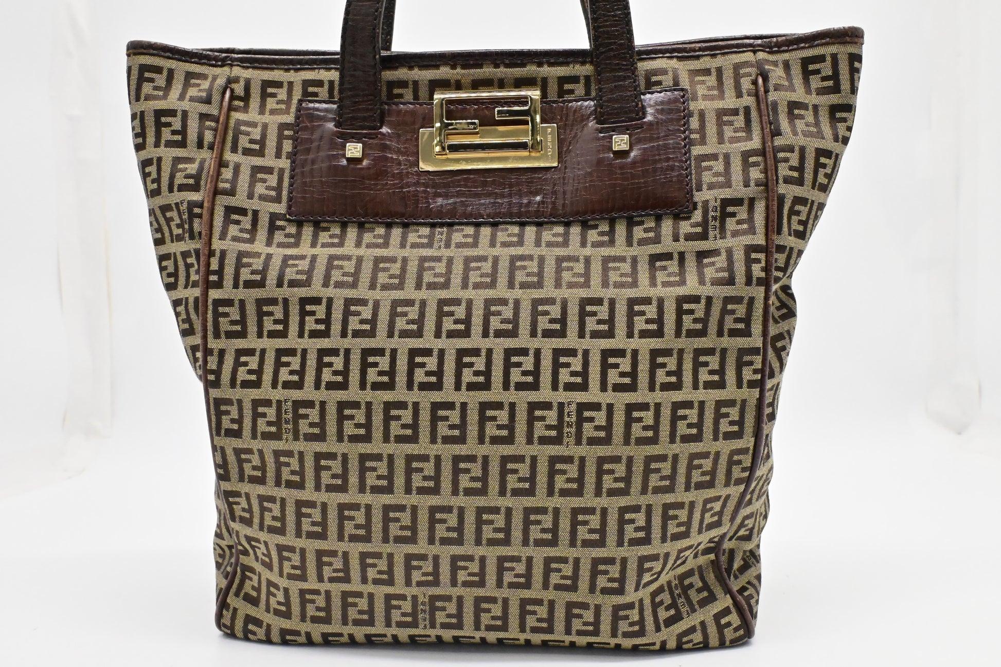 Fendi Shoulder Bag In Zucchino Canvas