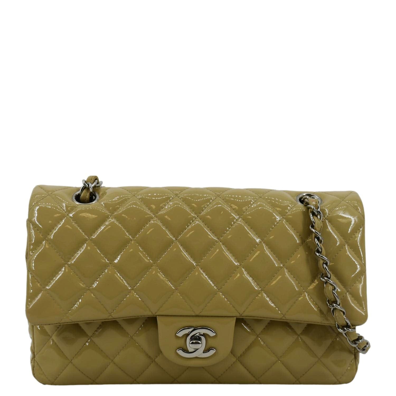 Chanel Classic Jumbo Double Flap Quilted Leather Beige Travel Bag Flap 4