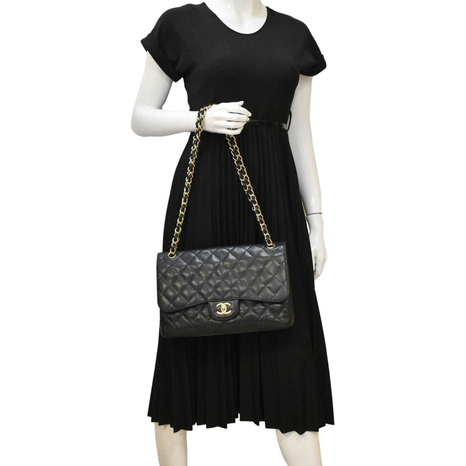 Chanel Classic Jumbo Double Flap Quilted Leather Black Travel Bag Jumbo Flap