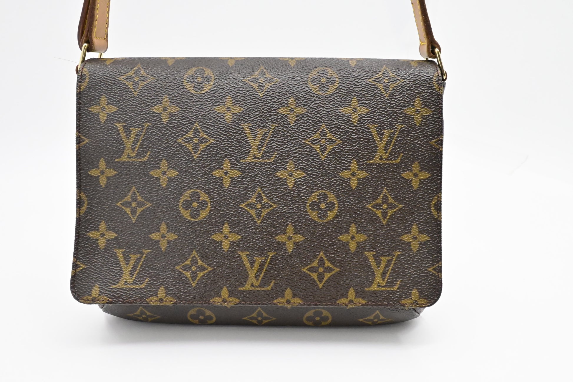 Louis Vuitton M tte Tango Monogram Canvas Handbag