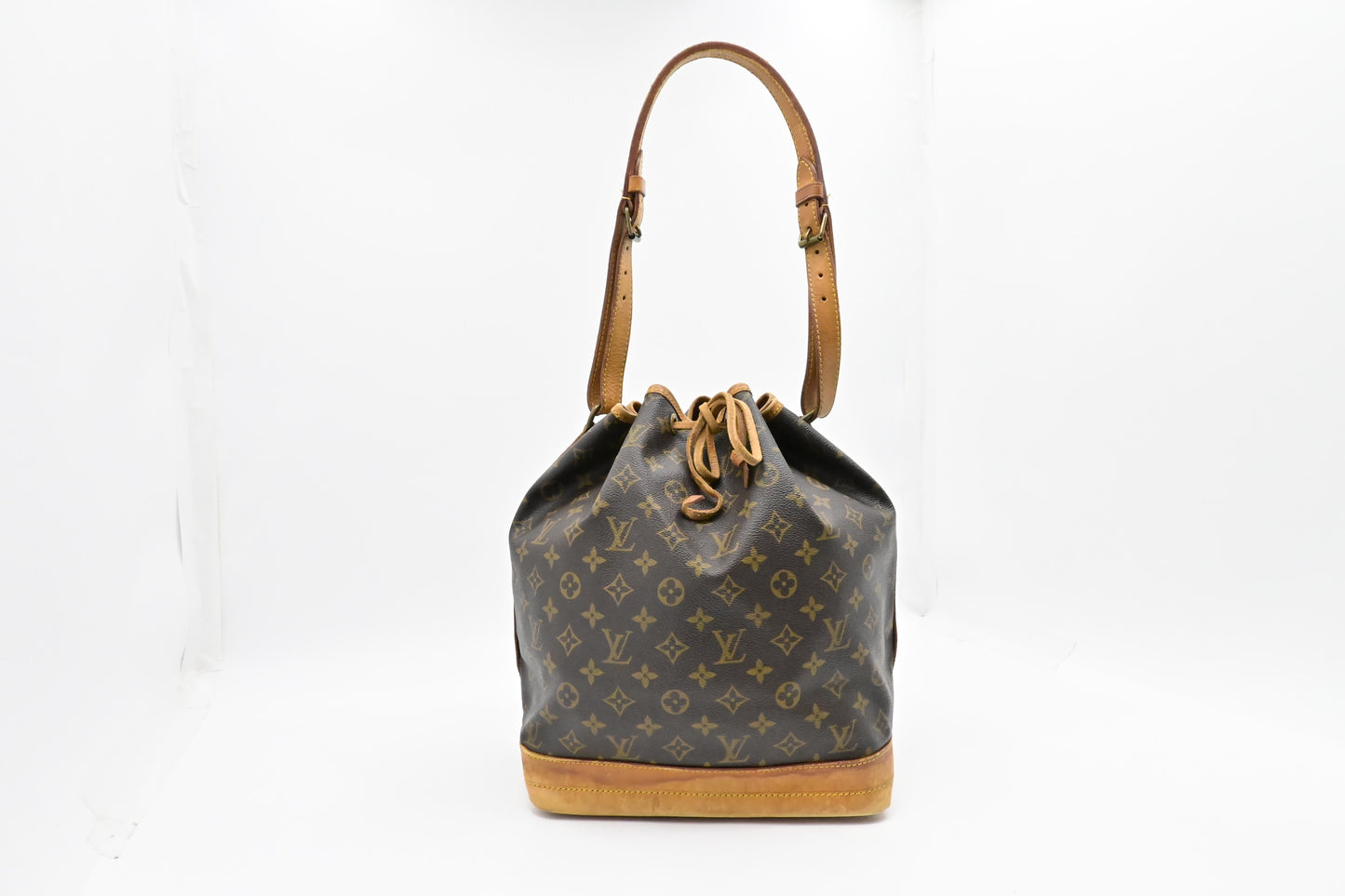 Louis Vuitton Noe Monogram Canvas Handbag Canvas 5