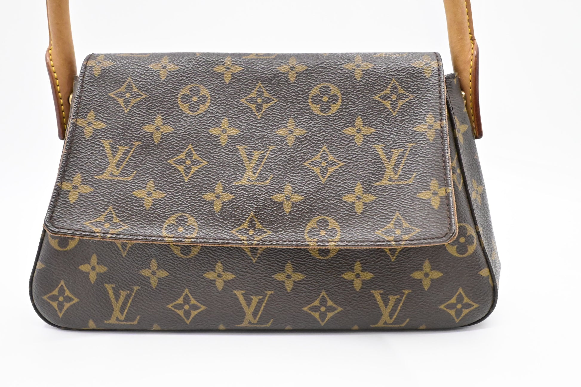 Louis Vuitton Looping PM Monogram Canvas Handbag