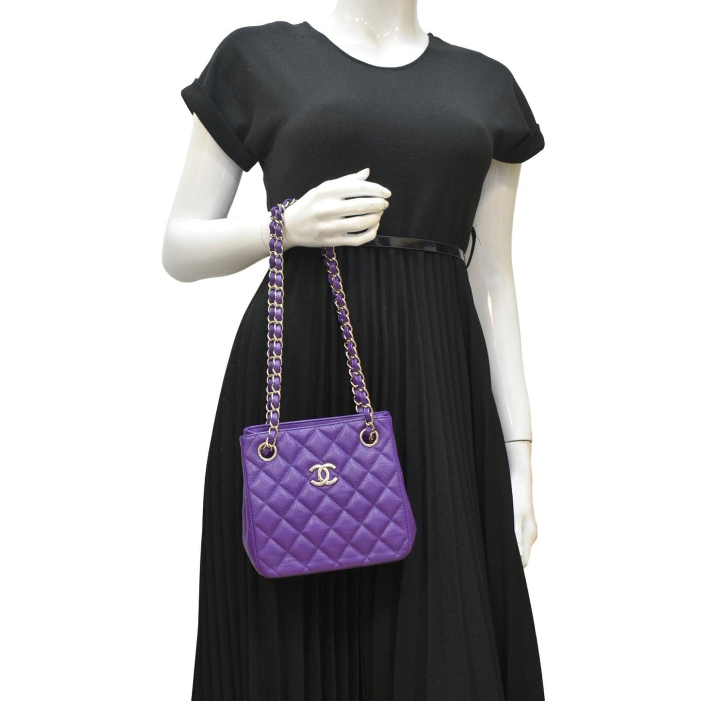 Chanel CC Quilted Caviar Bucket Purple Leather Travel Bag