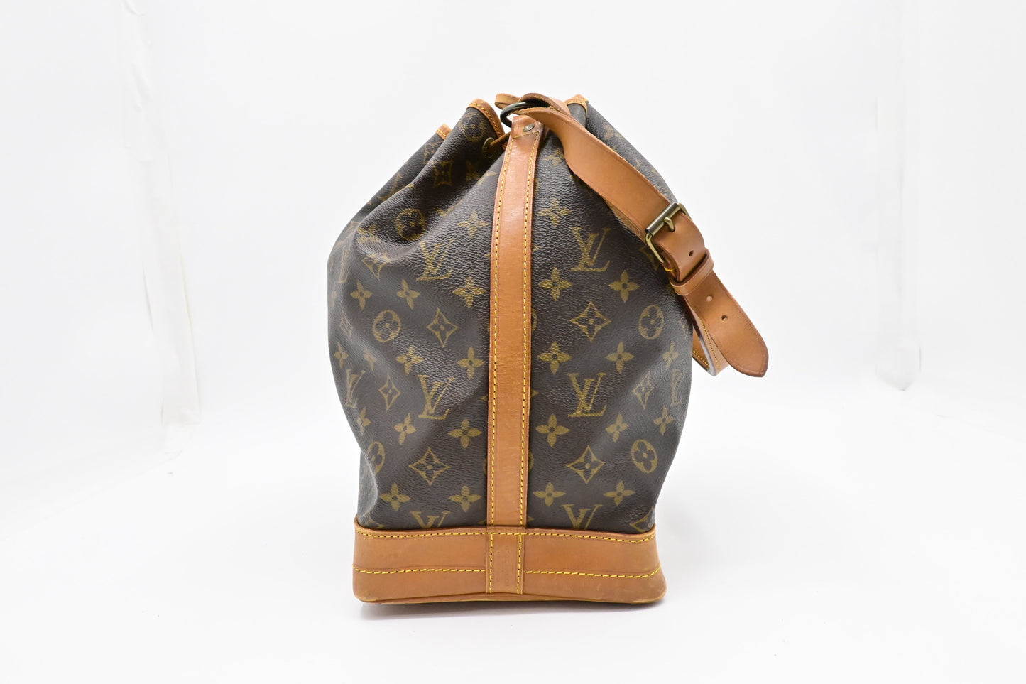 Louis Vuitton Noe Monogram Canvas Handbag Canvas 6