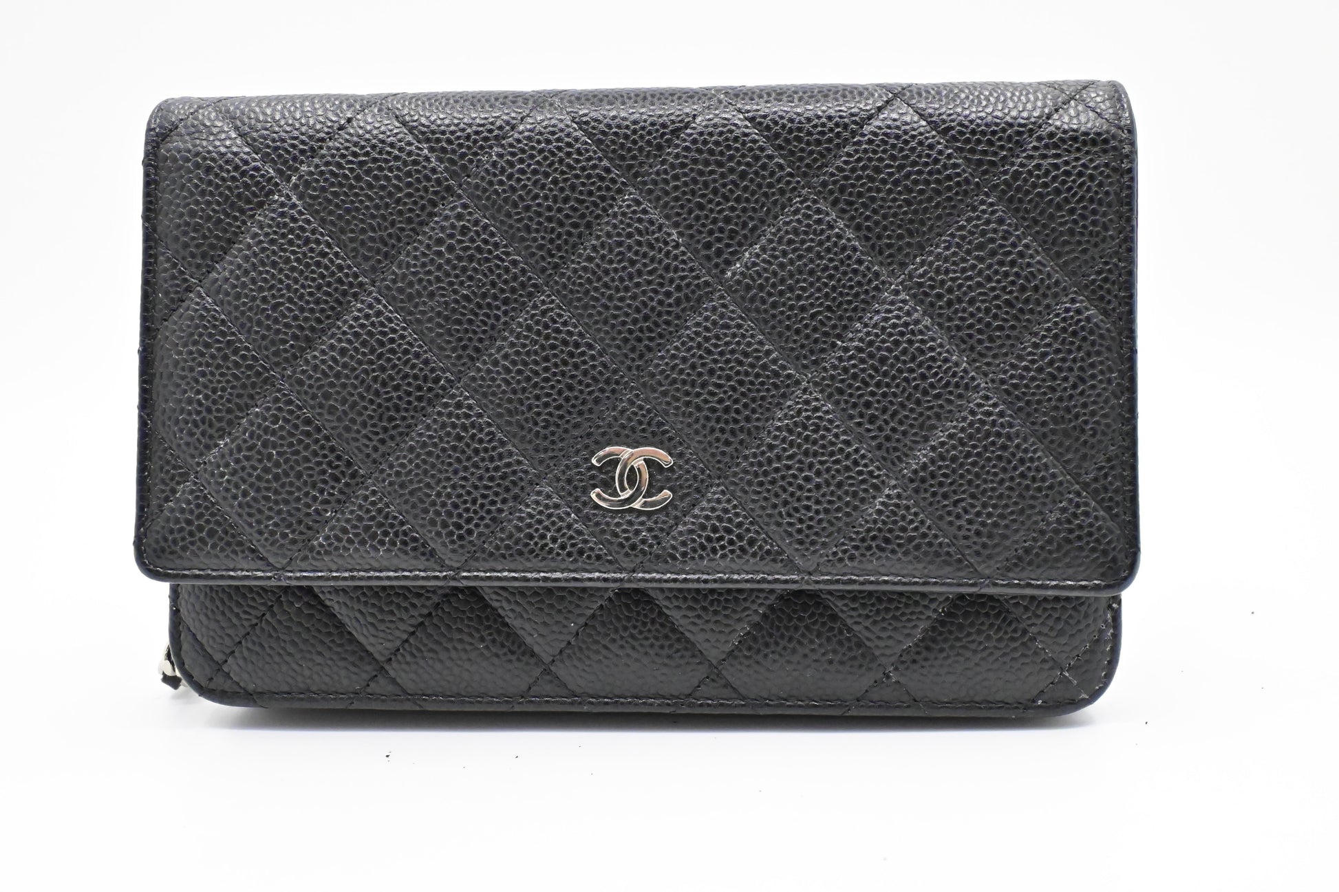 Chanel on MattelassÃ © Caviar Black Leather Wallet Case
