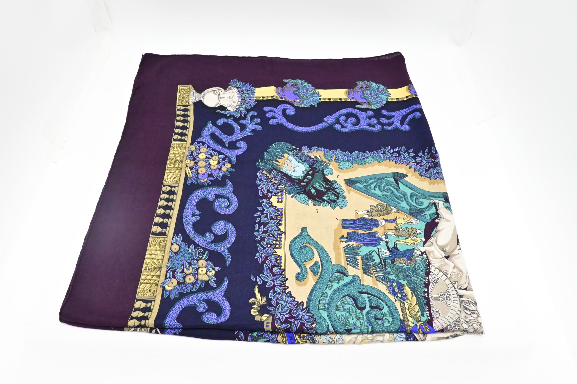 Hermes 'Le Paradis Du Roy' Carre In Purple Travel Bag