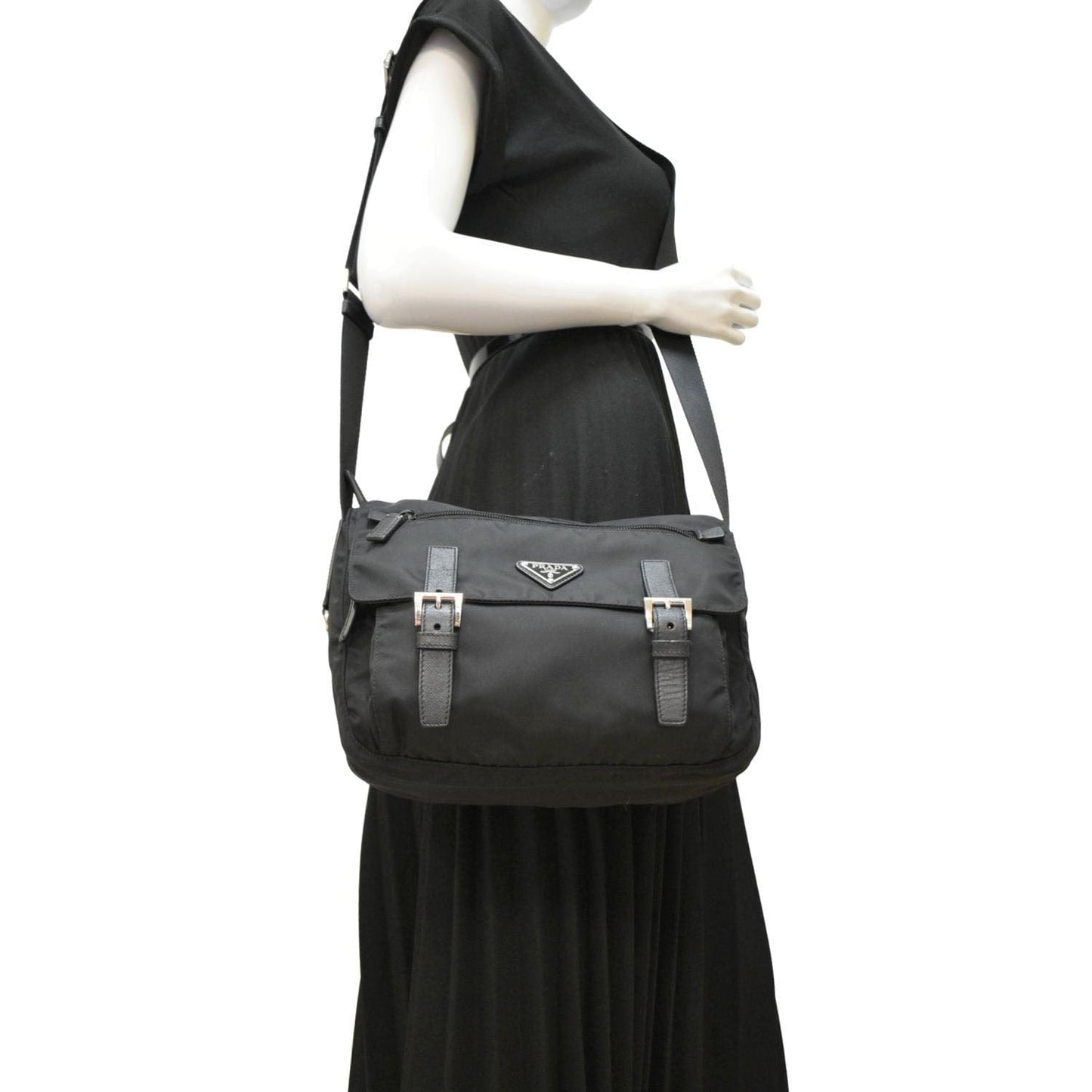 Vela Re Edition Messenger Bag Nylon Black Travel Bag