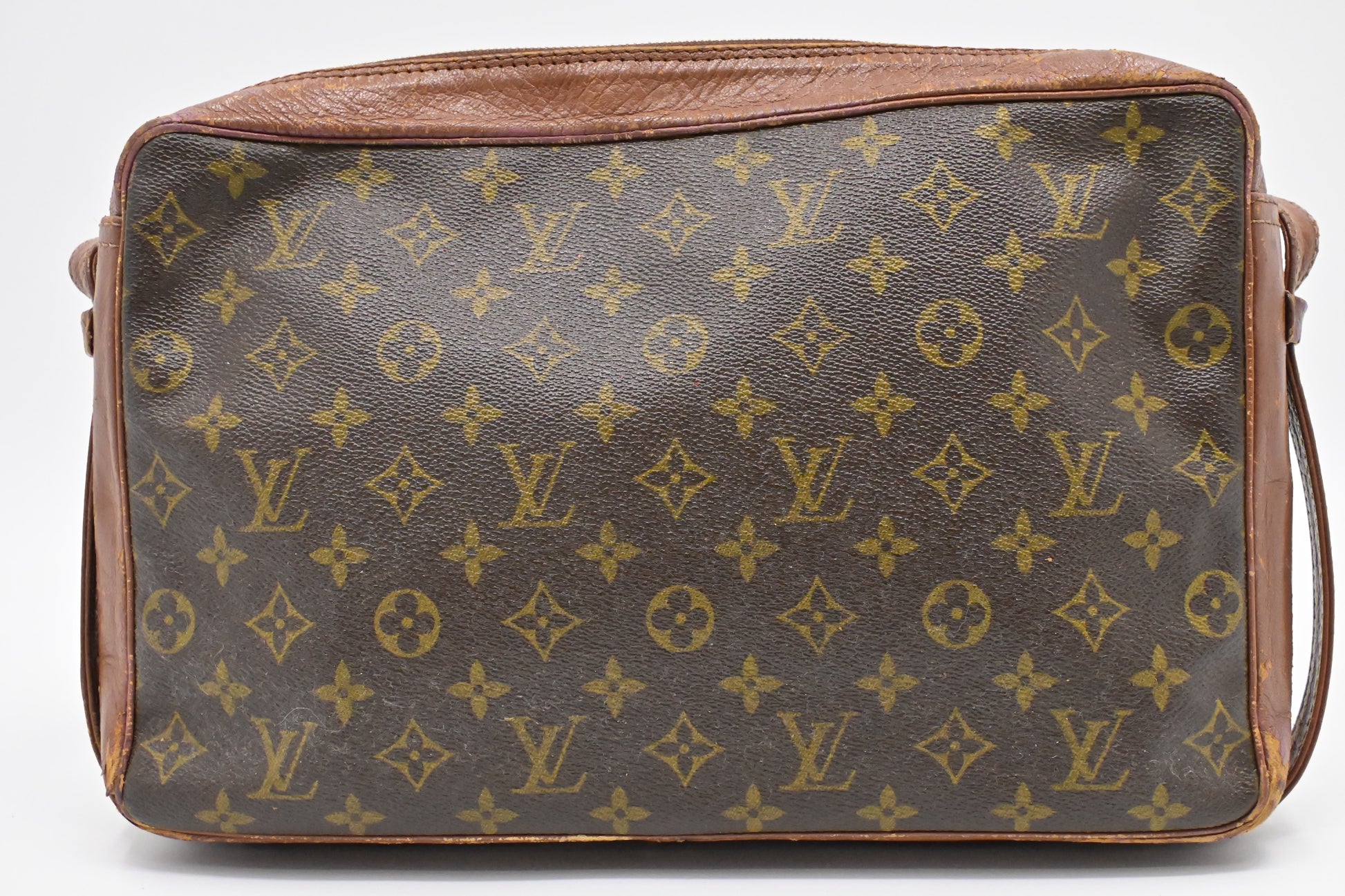 Louis Vuitton Sac Bandouliere Monogram Canvas Handbag