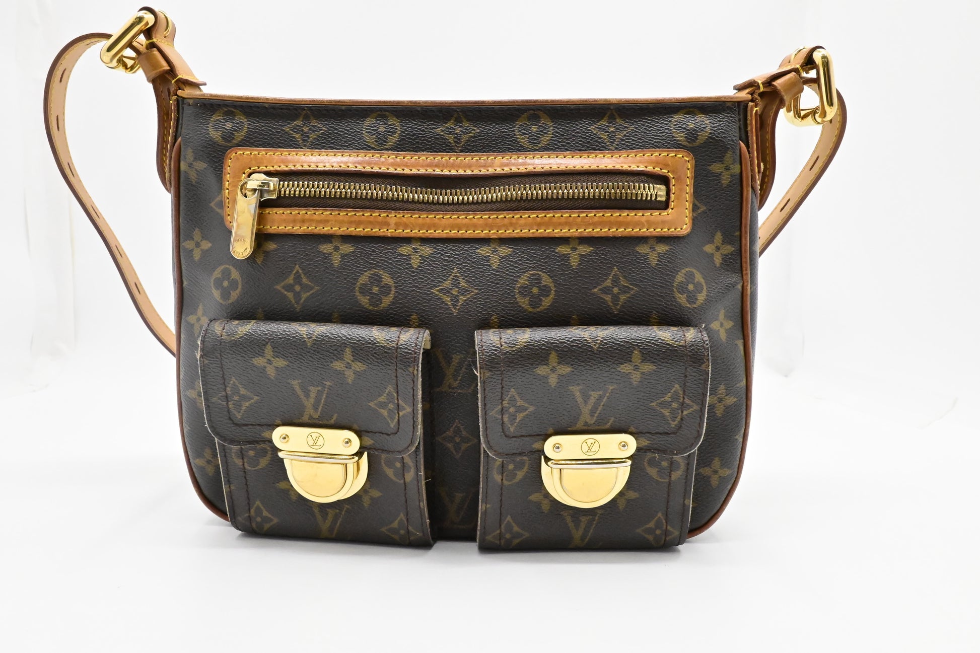 Louis Vuitton Hudson GM Monogram Canvas Handbag