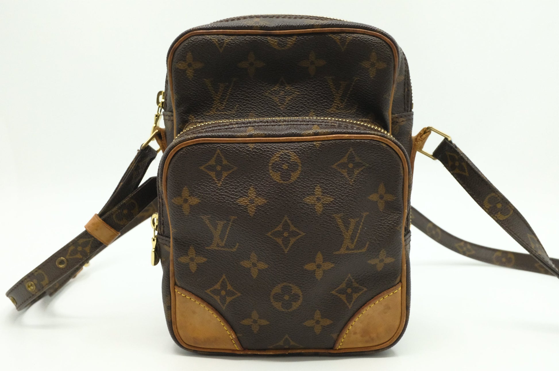 Louis Vuitton Amazone PM Monogram Canvas Handbag Canvas 2