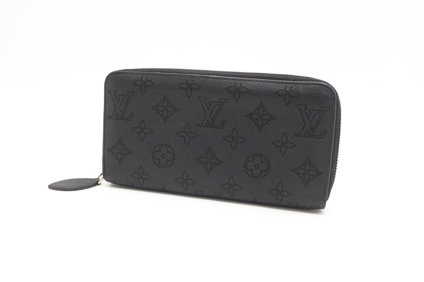 Louis Vuitton Zippy Mahina Leather Black Wallet Case