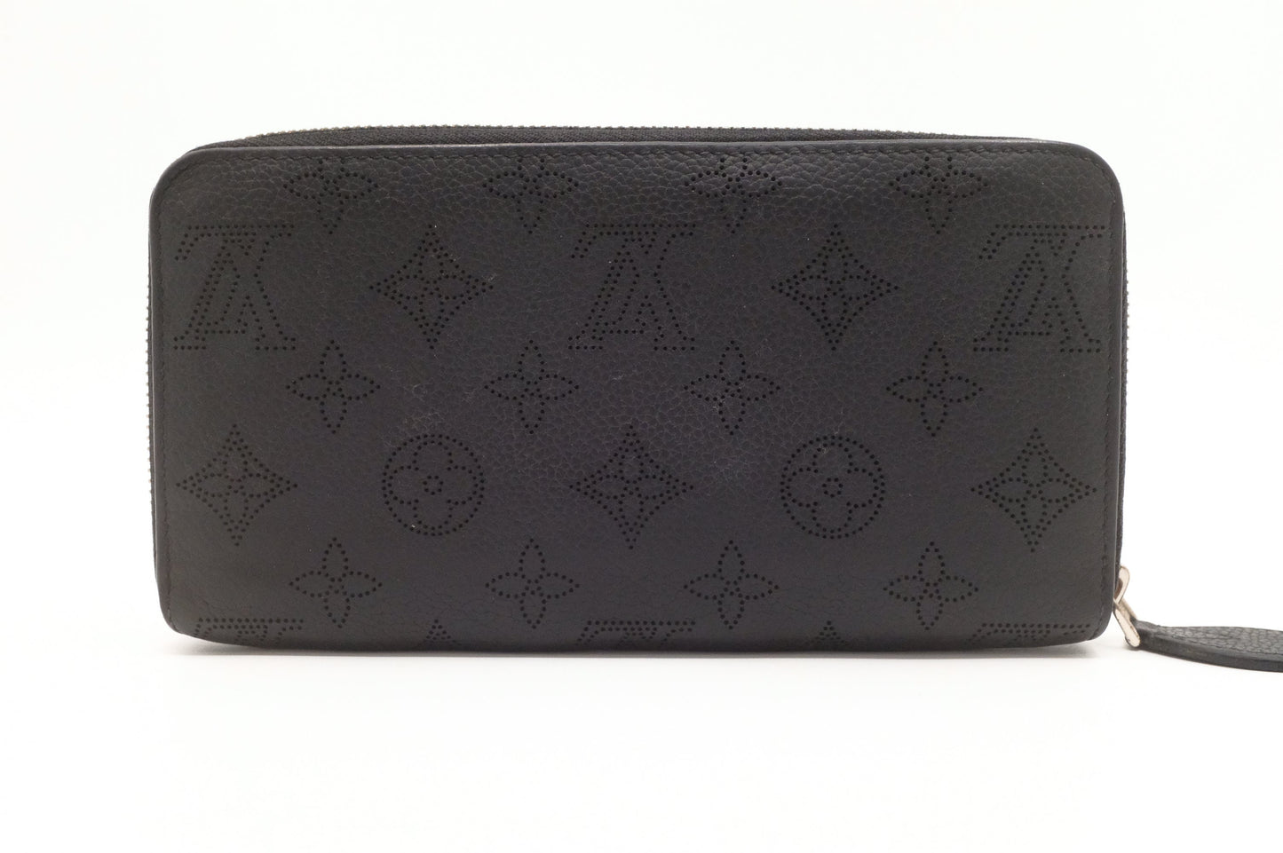 Louis Vuitton Zippy Mahina Leather Black Wallet Case