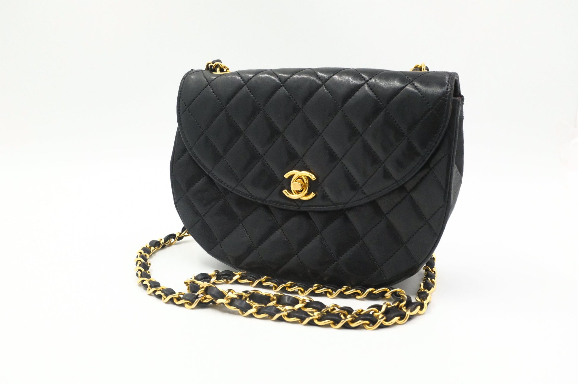 Chanel Round Flap MatelassÃ© Black Small Leather Handbag