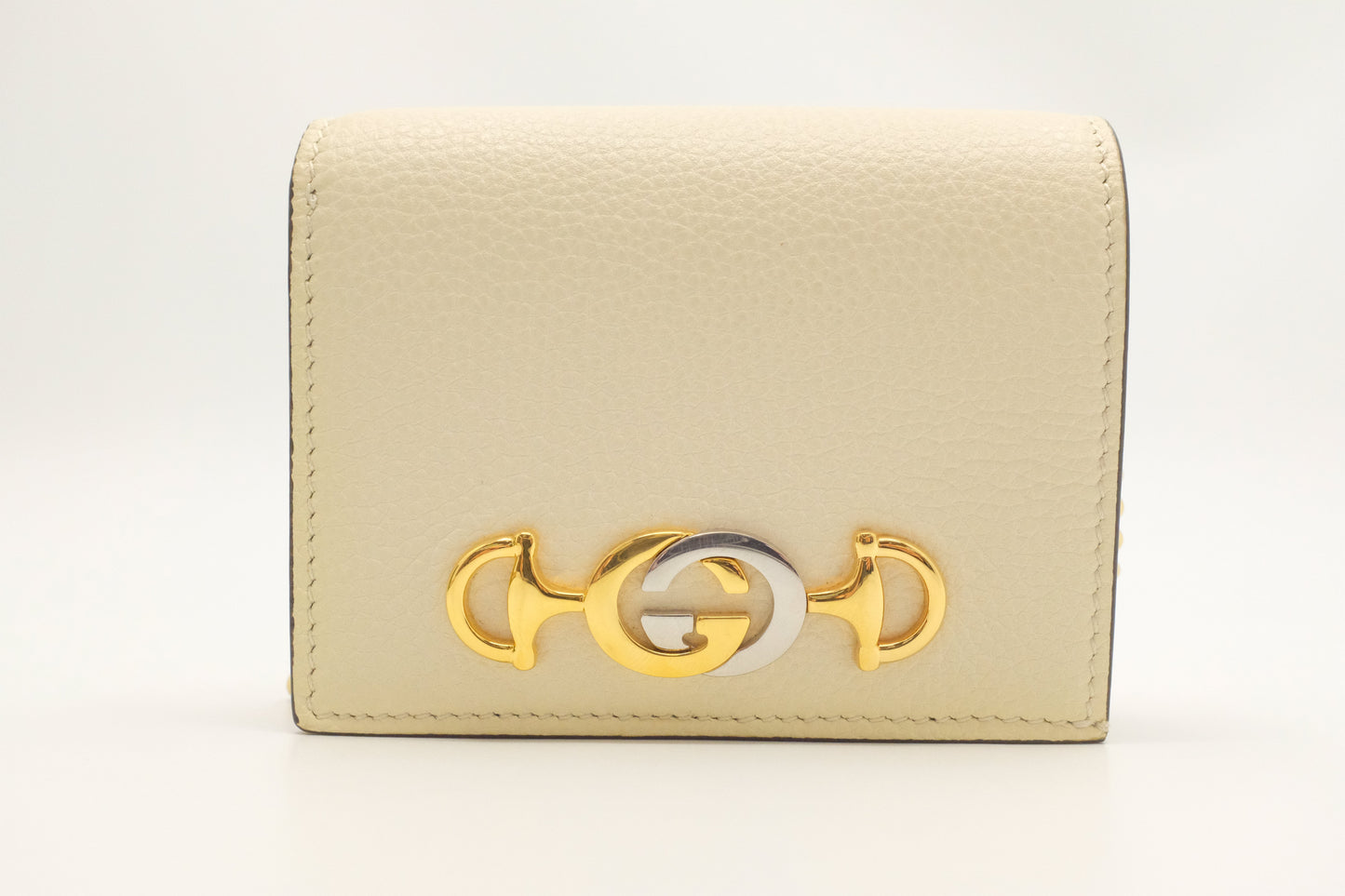 Gucci Zumi Leather Cream Chain Wallet Case