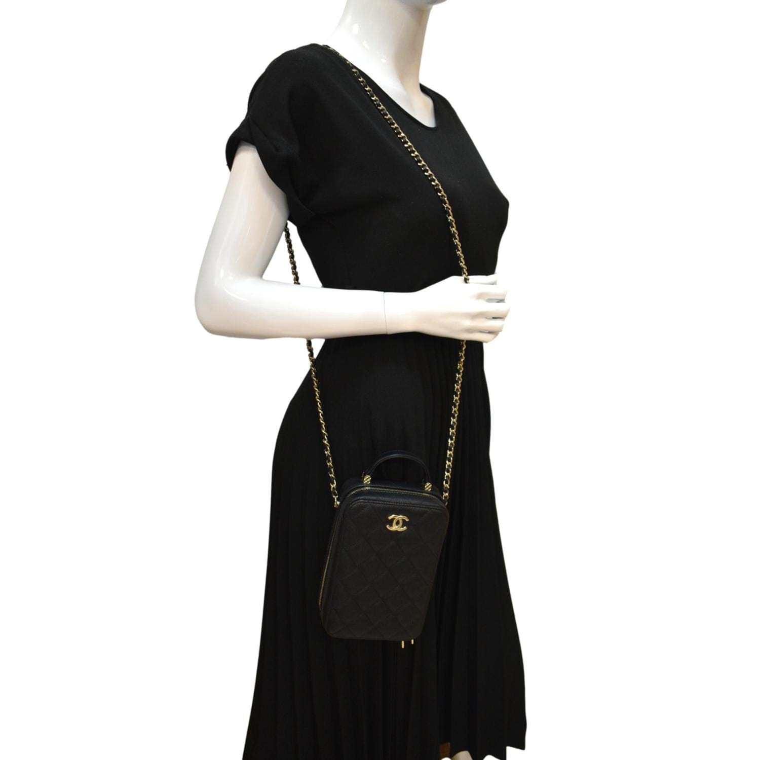 Chanel Sac Vanity Caviar - Deals Leather Black Travel Bag