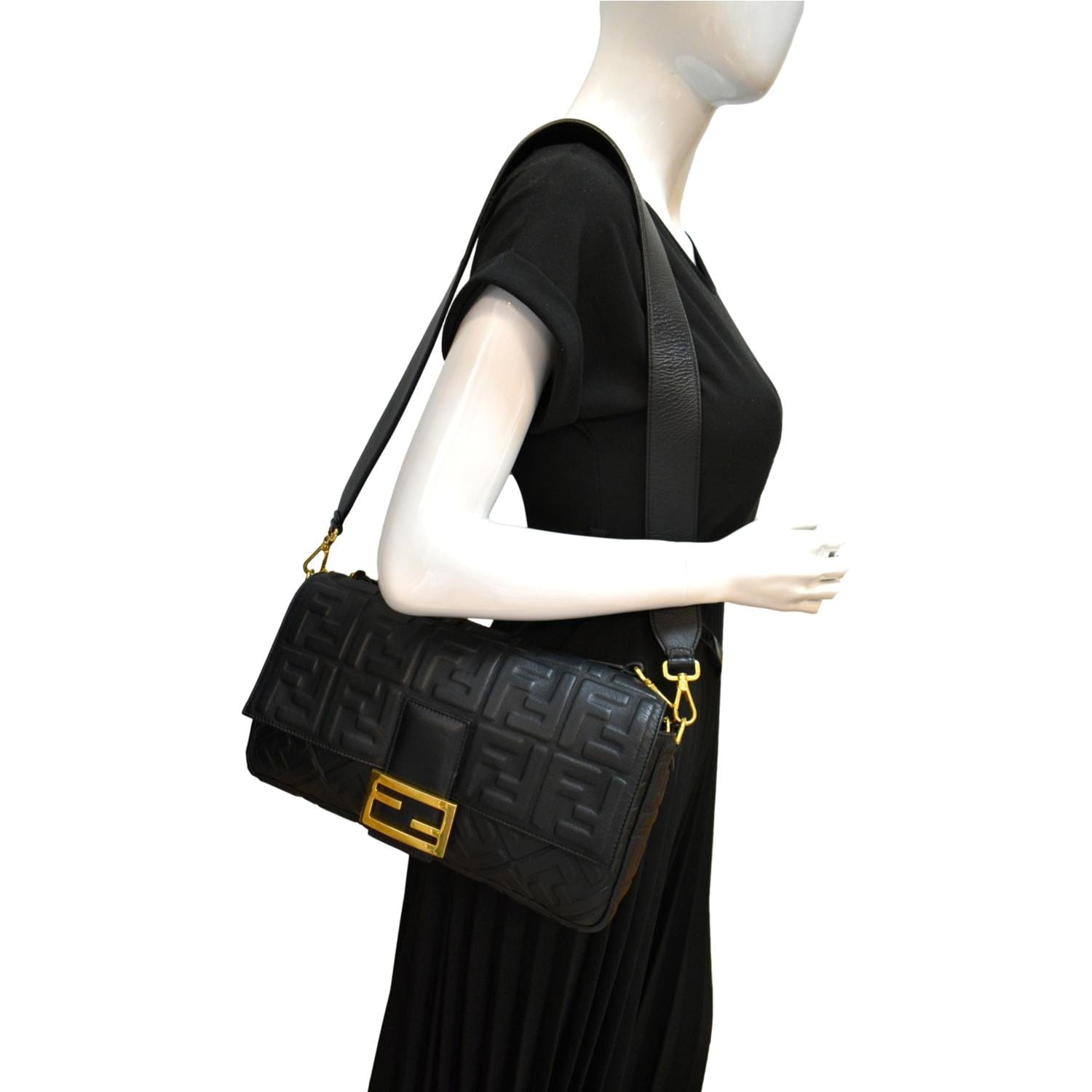 Fendi Baguette Shoulder Bag Leather Black