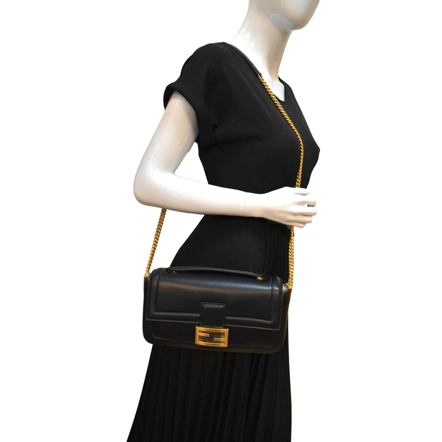 Fendi Baguette Shoulder Bag Leather Lambskin Black