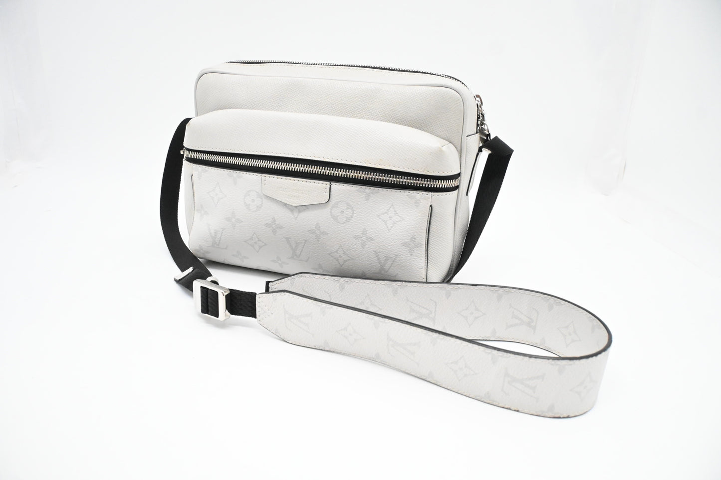 Louis Vuitton Outdoor Messenger Taigarama Antarctica Monogram Canvas Crossbody Bag
