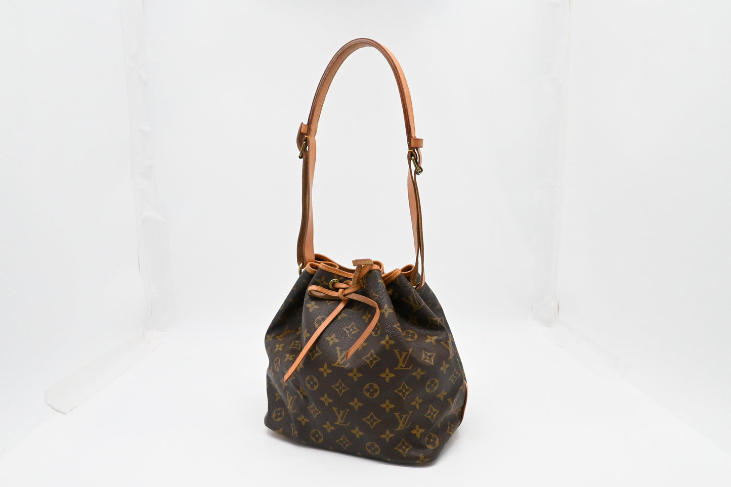 Louis Vuitton Petit Noe Monogram Canvas Handbag Monogram Canvas