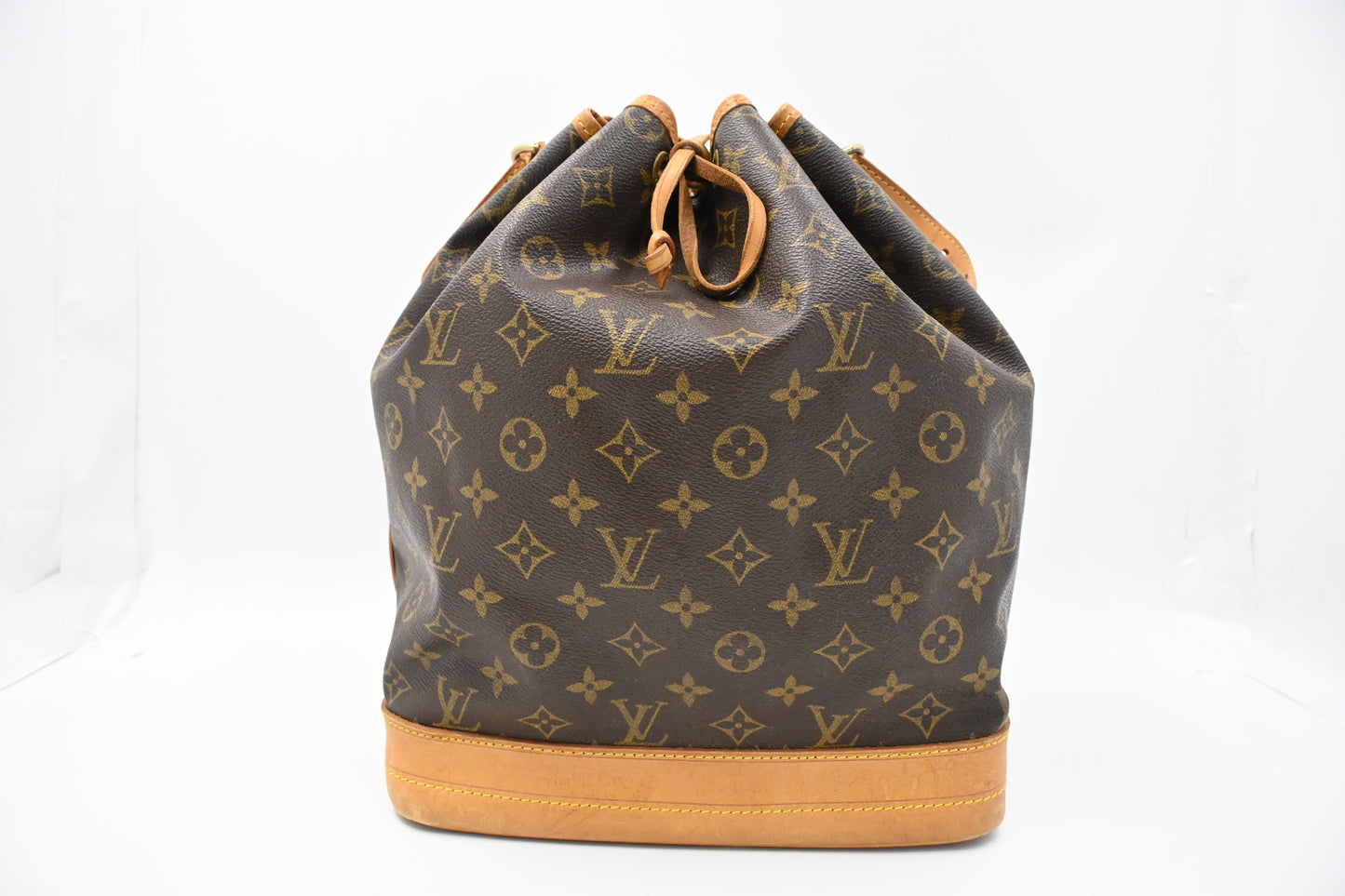 Louis Vuitton Noe Monogram Canvas Handbag Canvas 8