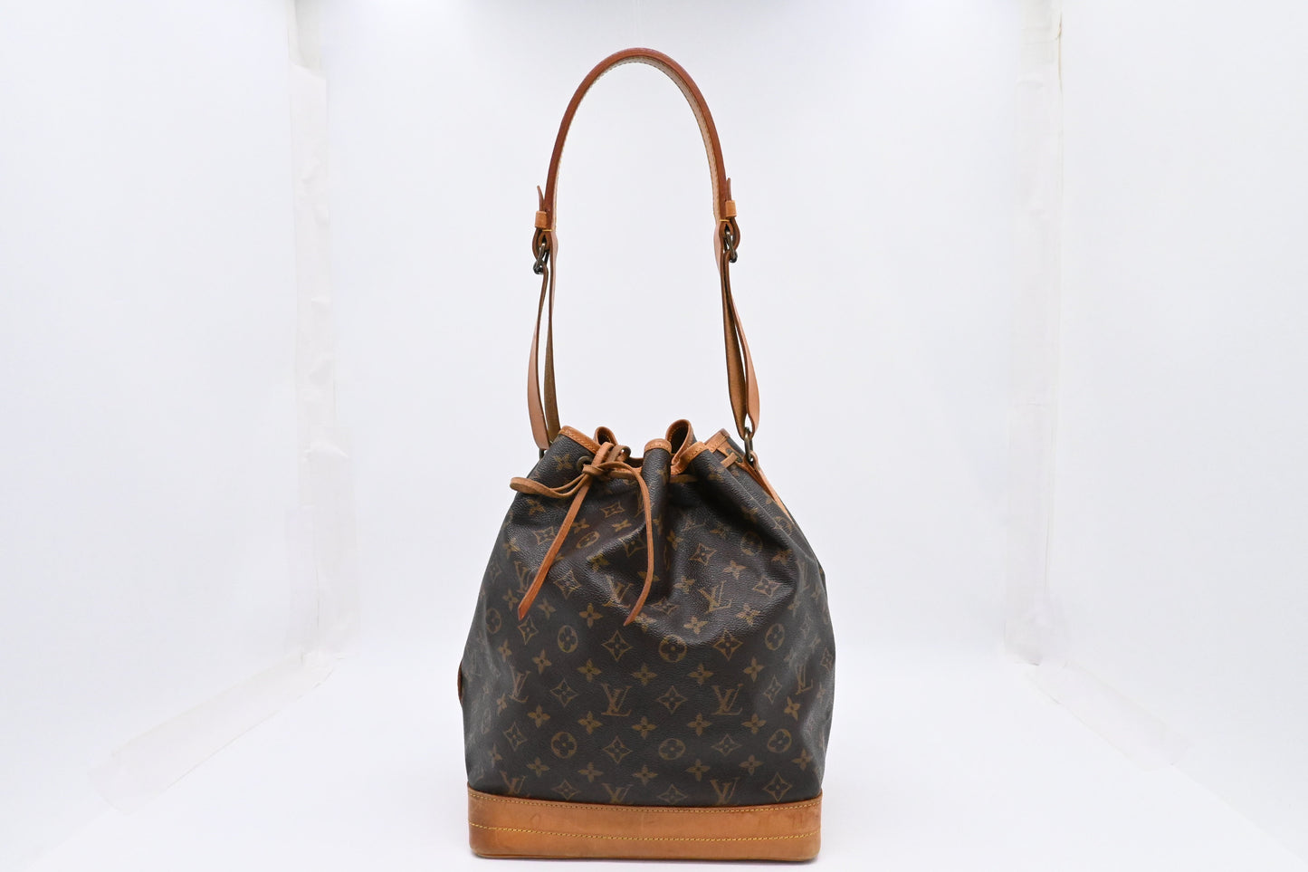 Louis Vuitton Noe Monogram Canvas Handbag Canvas 10