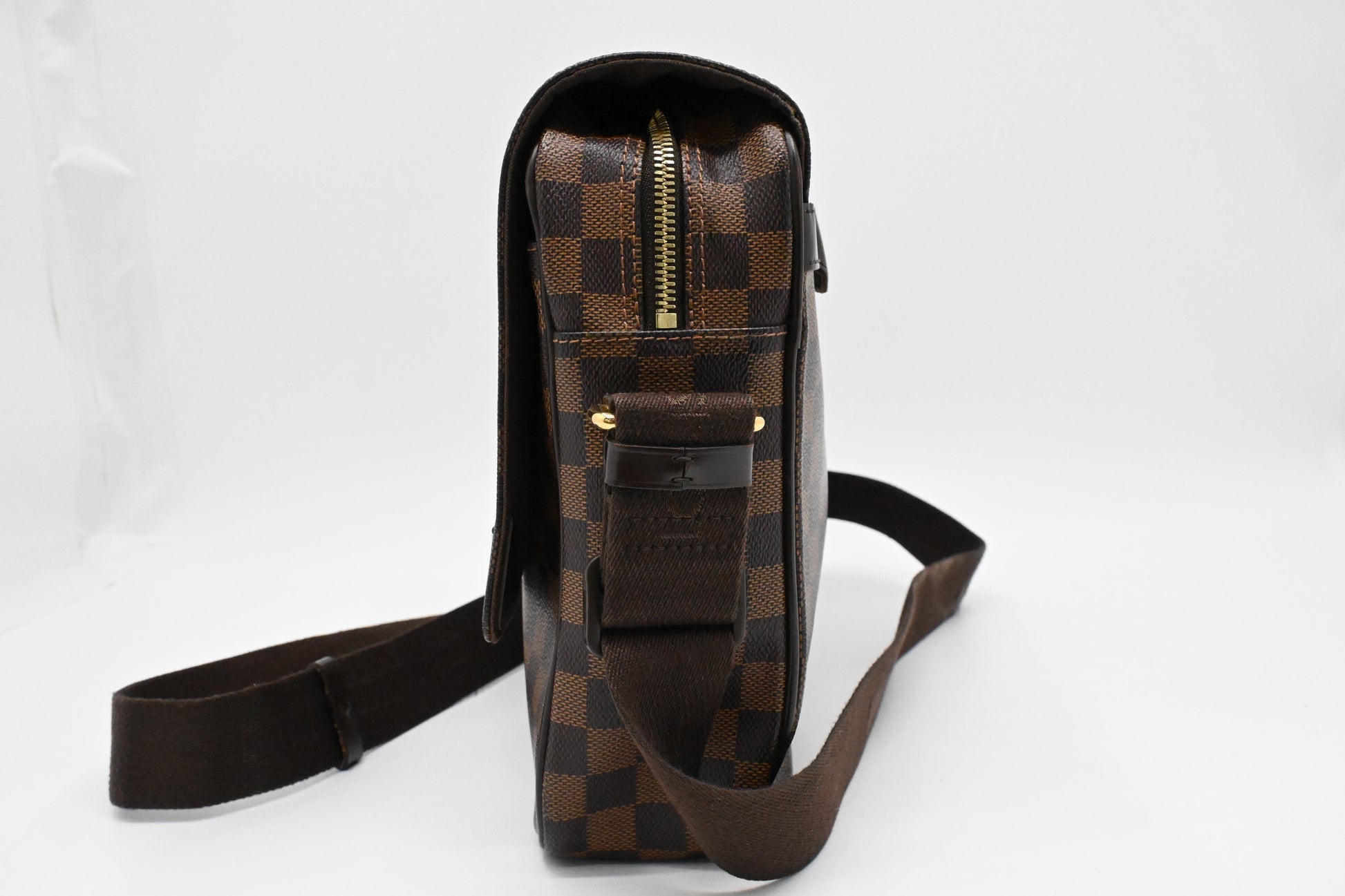 Louis Vuitton Shelton Ebene MM Canvas Damier Handbag