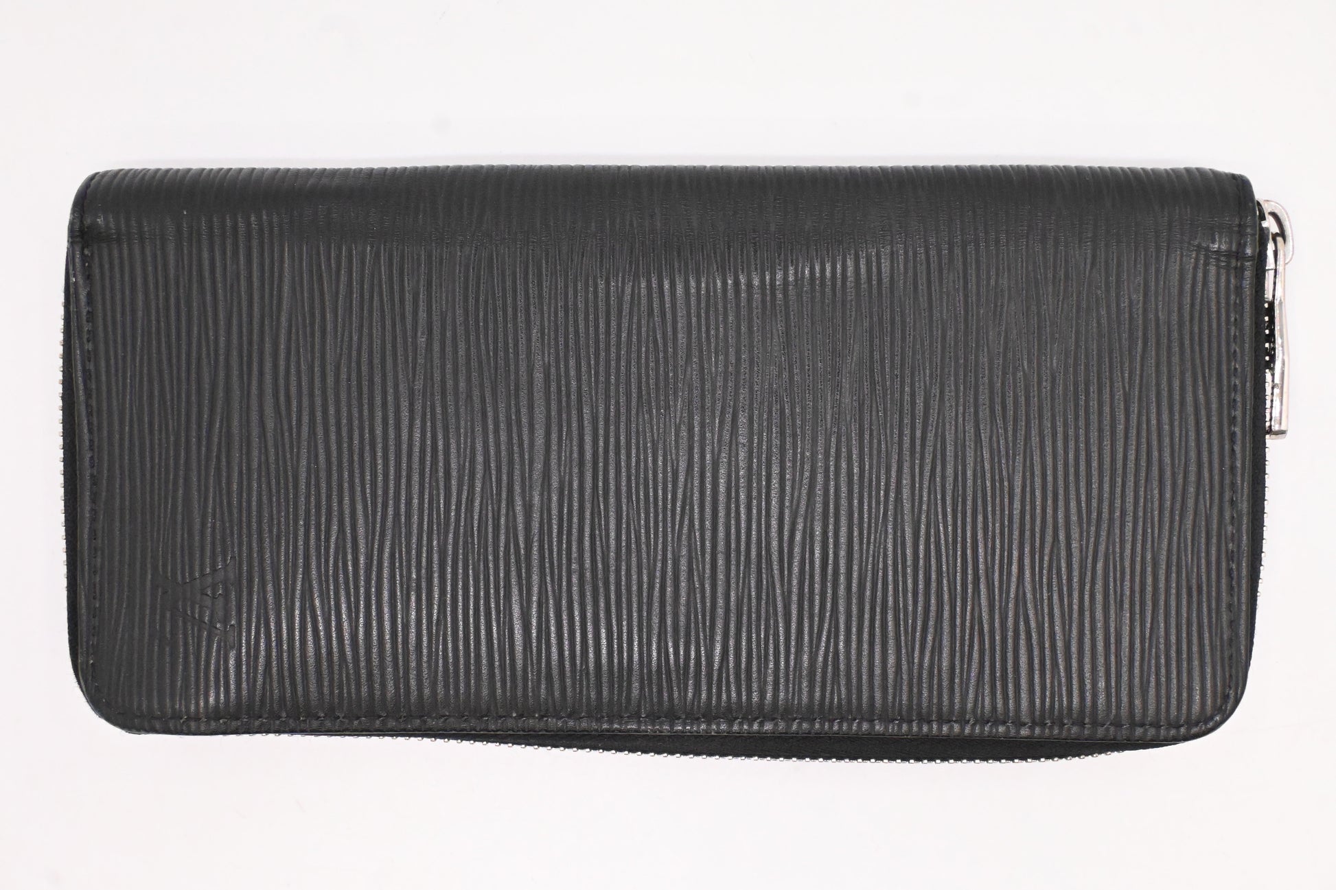 Louis Vuitton Vertical Zippy Black Leather Epi Wallet Case