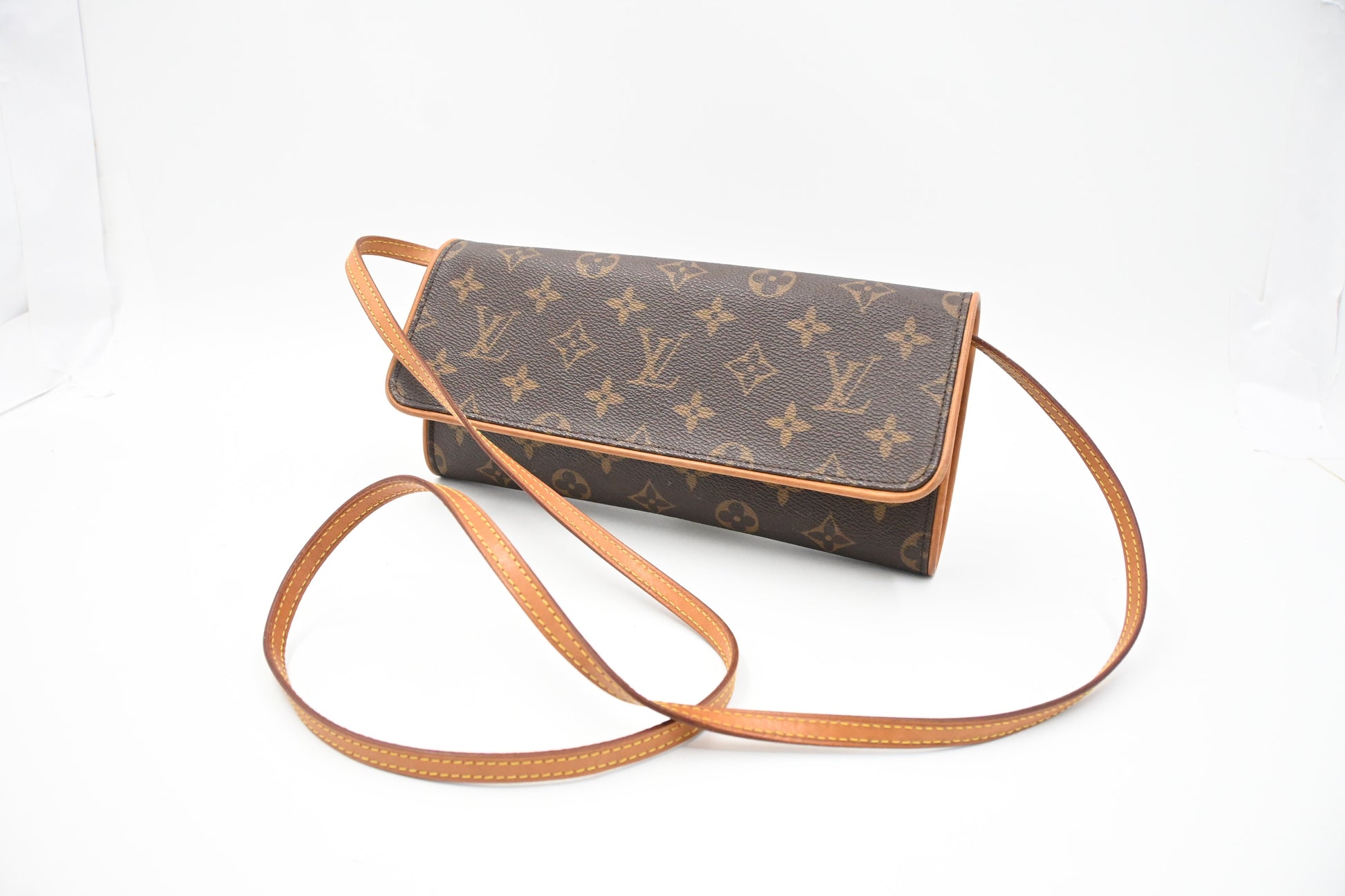 Louis Vuitton Pochette Twin GM Monogram Canvas Clutch Bag 3