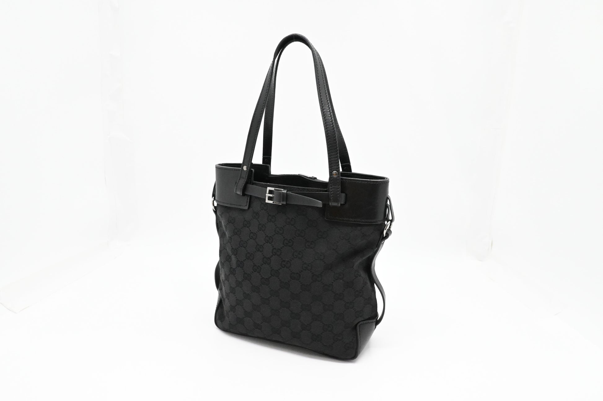 Gucci GG Canvas Black Shoulder Bag Canvas 3