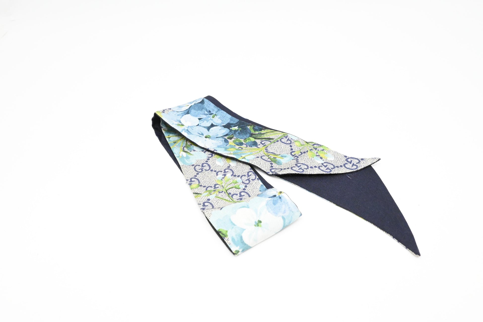 Gucci Twilly GG Blooms Silk Blue Scarf