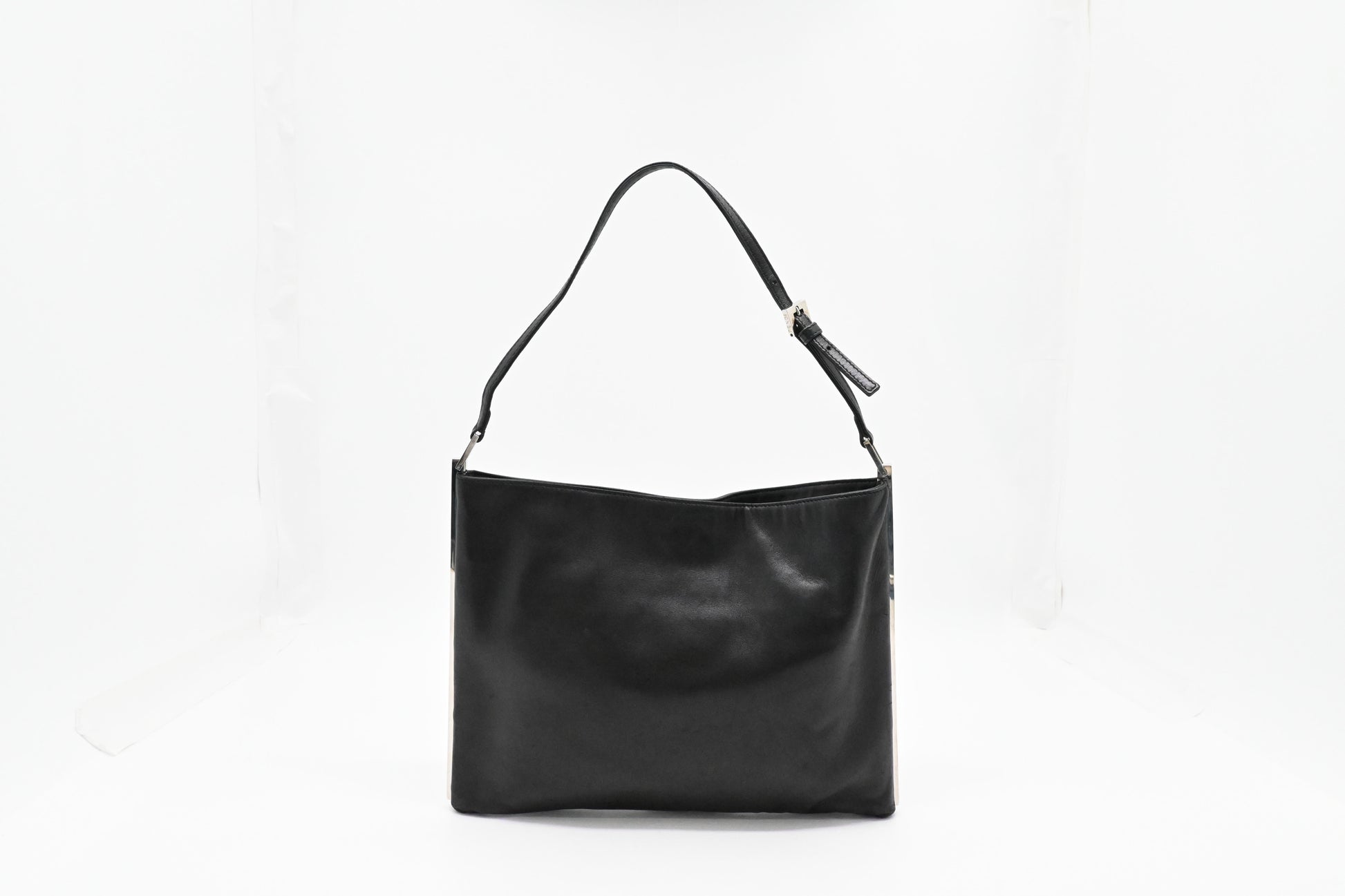 Fendi Shoulder Bag In Leather Black