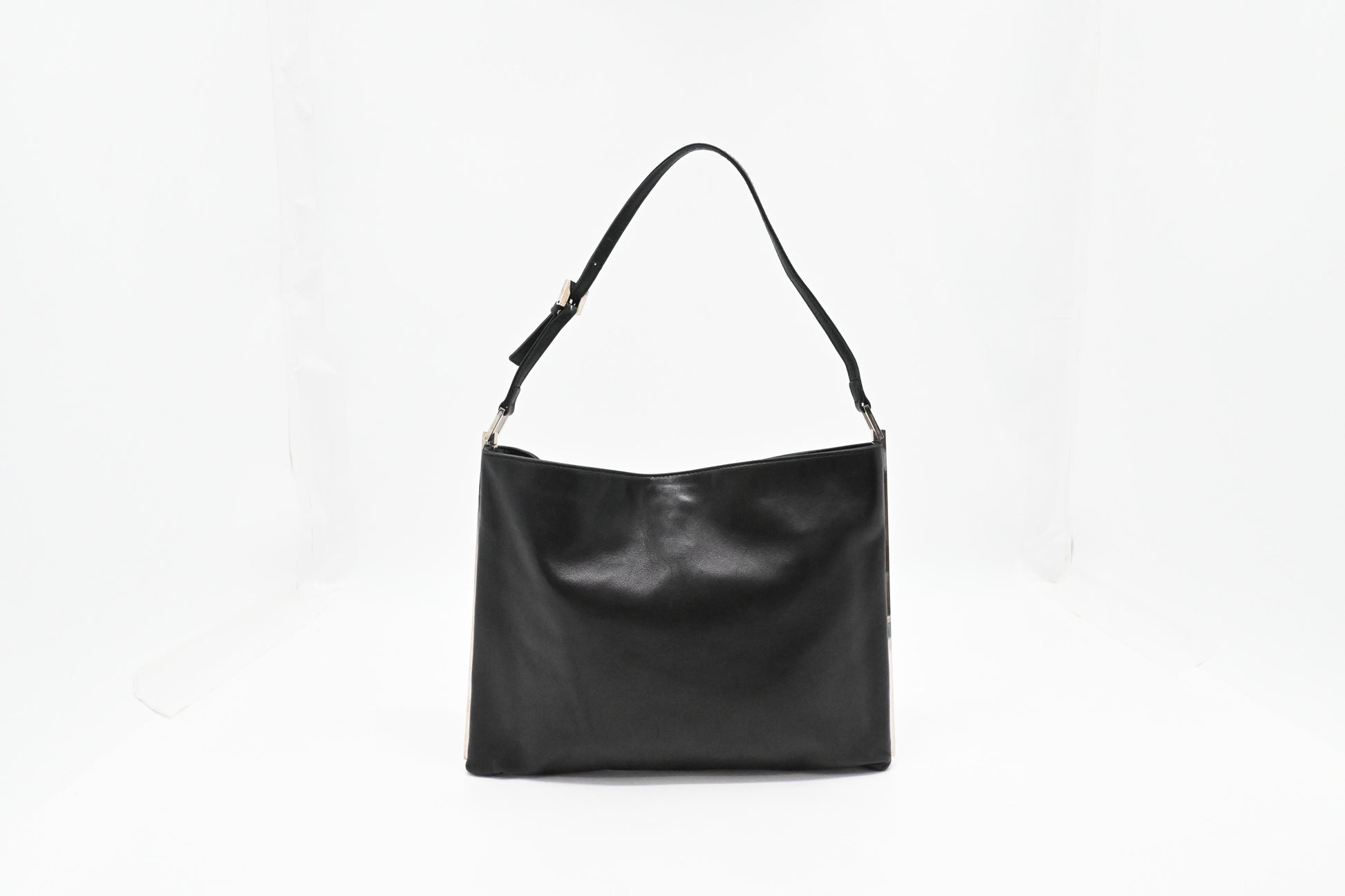 Fendi Shoulder Bag In Leather Black